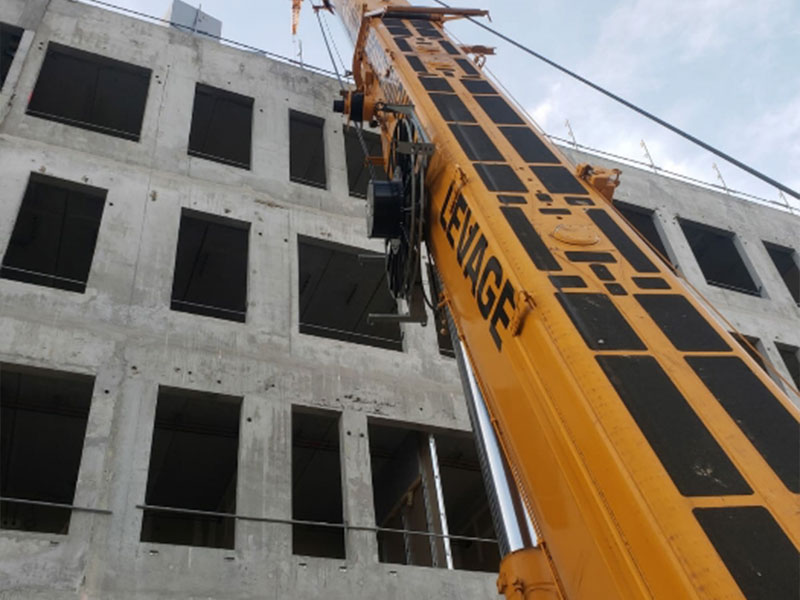 Eurotechnique levage : grues mobiles sur chantier